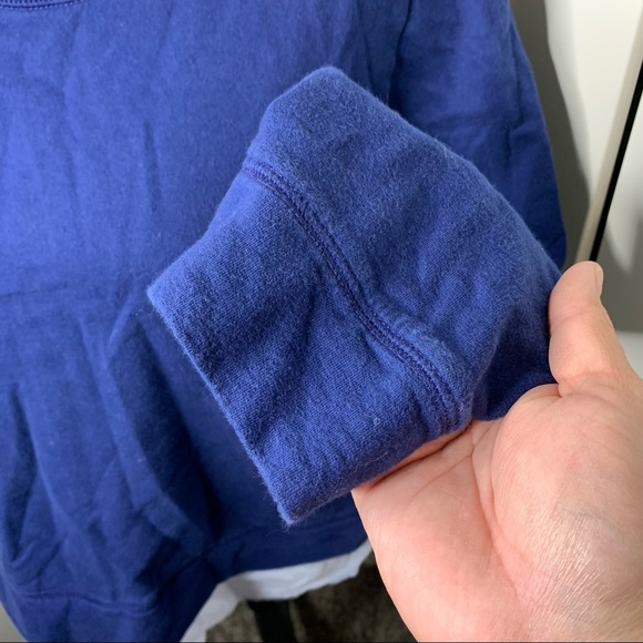 Liz Claiborne Under-layer Thin Crewneck Sweatshirt - Picture 2 of 11